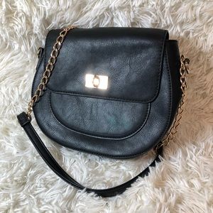 Black crossbody with gold chain